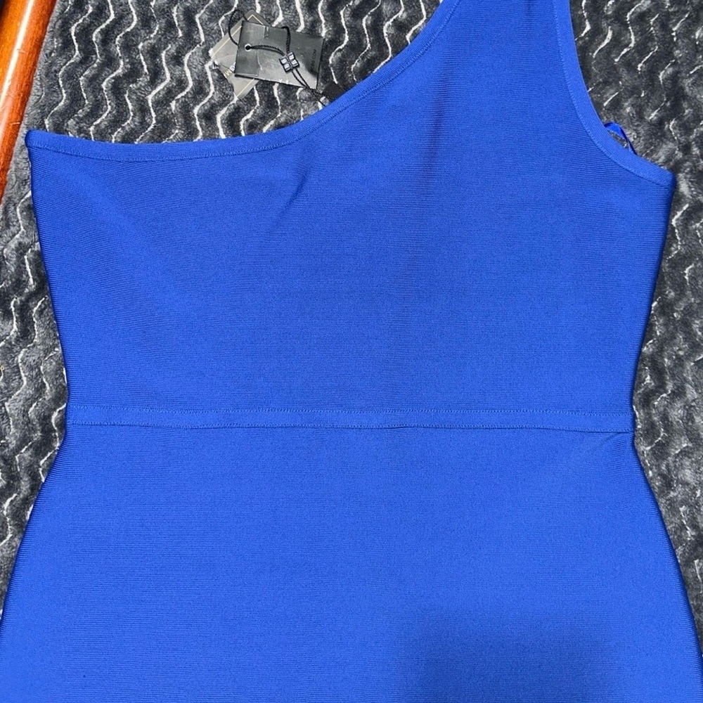 NWT BCBGMAXAZRIA ONE SHOULDER DRESS